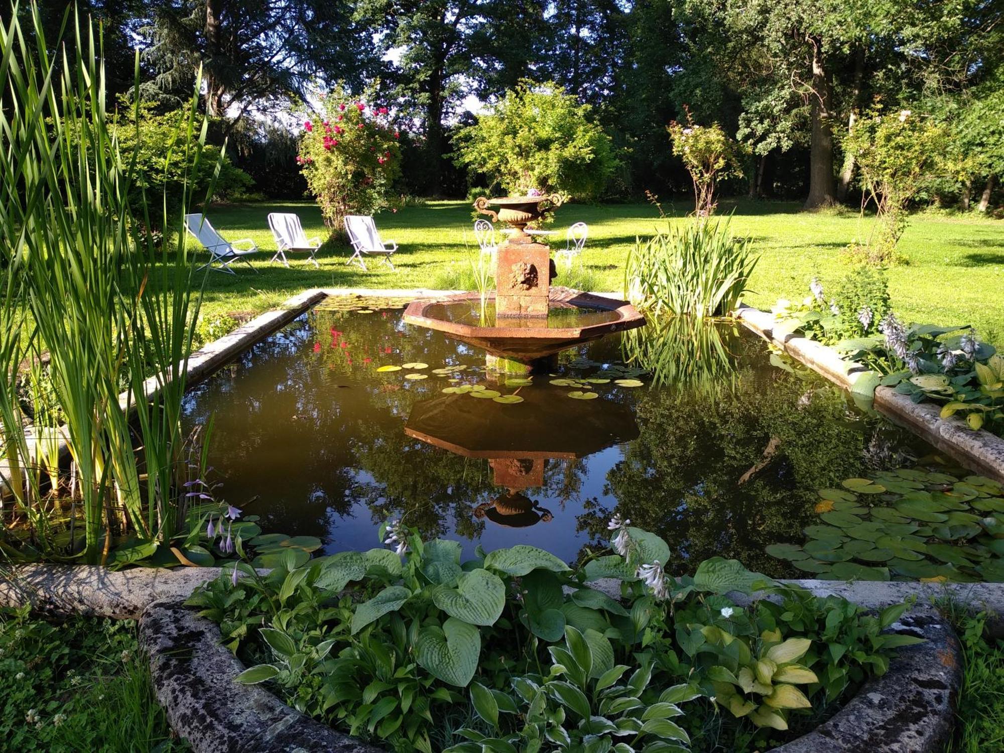 Chateau De La Vernede, La Grande Vernede Bed & Breakfast *